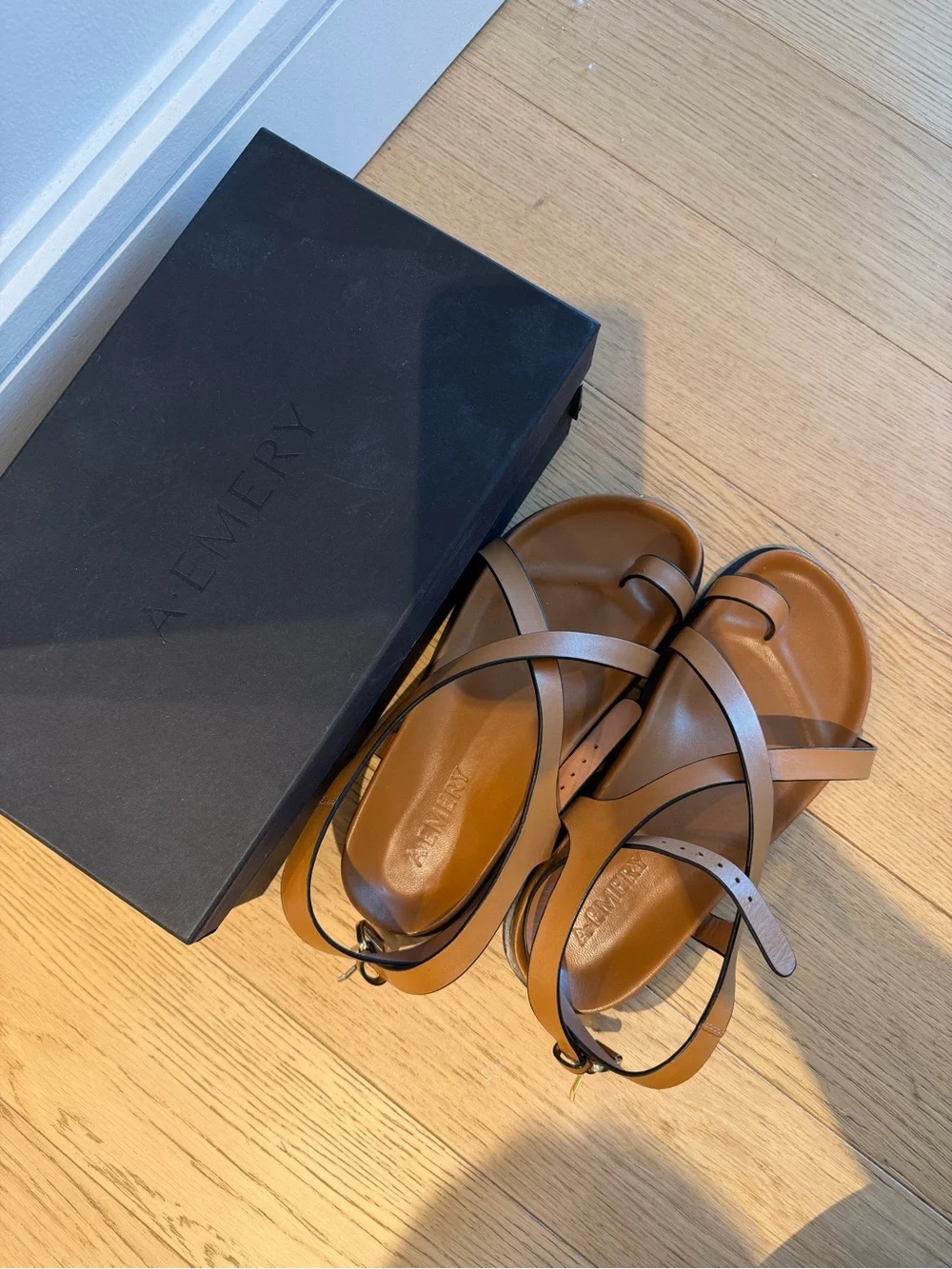 A Emery Jalen Slim Sandal Size 38